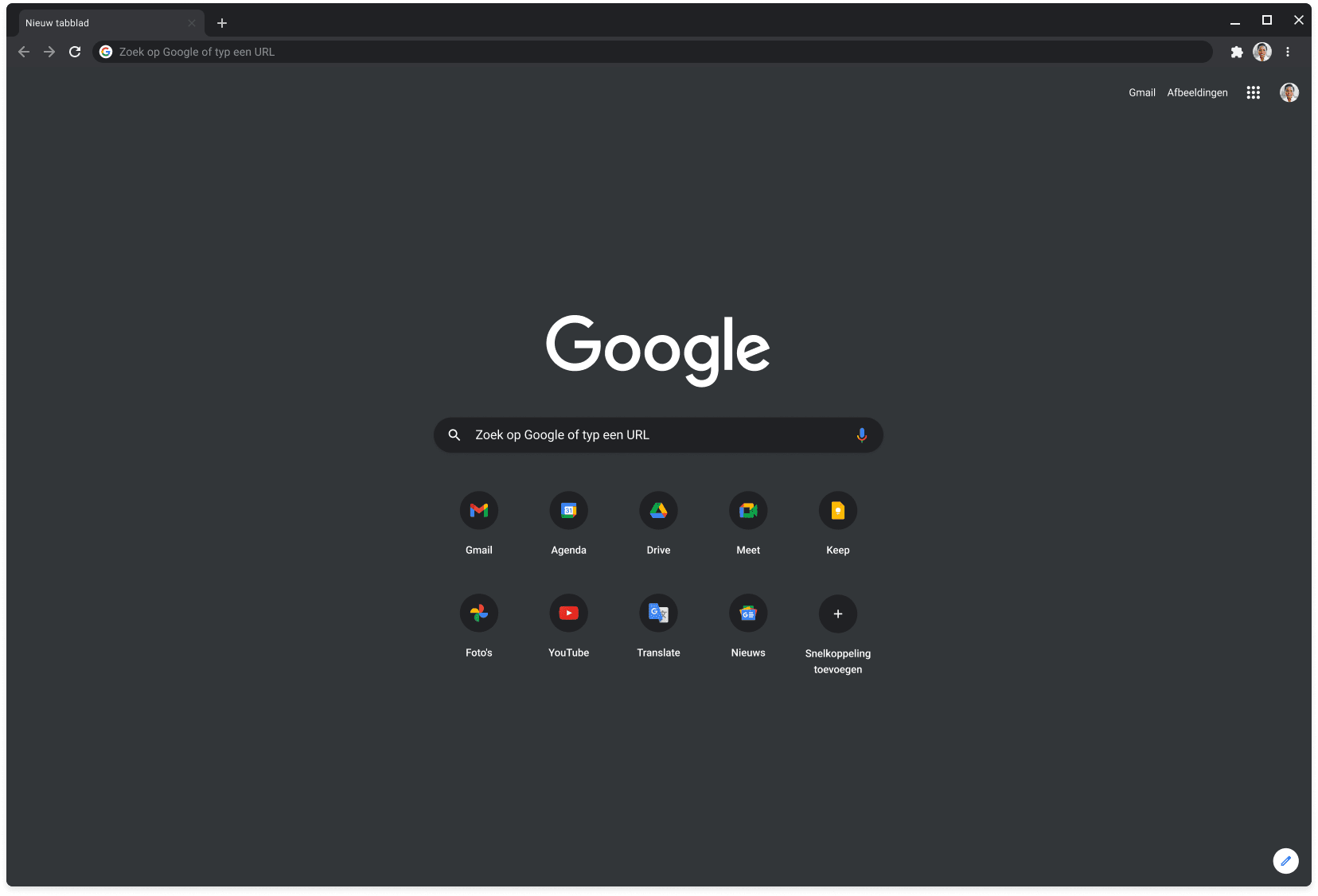 Chrome-browservenster in donkere modus met daarin Google.com.